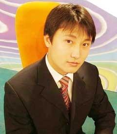 黄炜