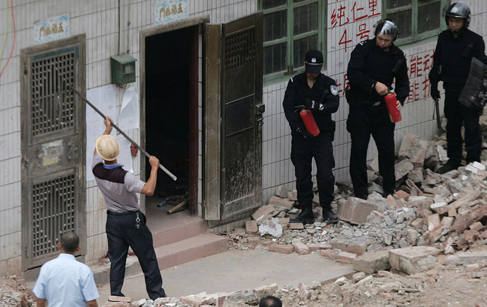 拆迁队 news.qtv.com.cn