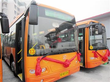 隧道公交5路6路15日开通 无人售票票价2元_隧