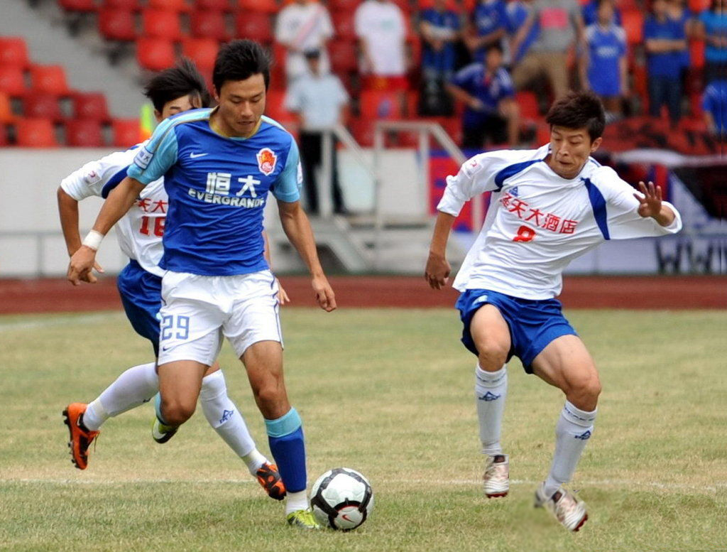 国安四连败一球未进 中超球队拉练让人汗颜_国