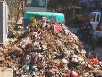 保畅通：交警治理大巴综合症