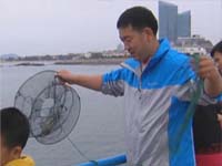 严查事故车辆 快速处置点保畅通