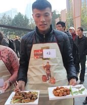 王彬彬：学会做饭饿不着