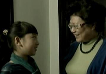 【上蛤蜊】7岁女孩两个爸爸 穷养父和富爸爸