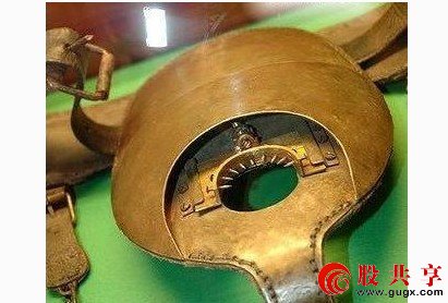 男子为防女友出轨逼其穿上带锁铁内裤