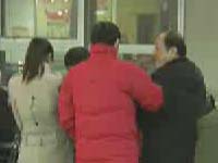 新国五条出台 房产交易中心排长龙