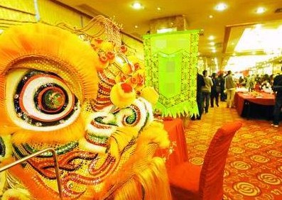 香港黑帮深圳选老大遭一锅端 160人被带走_香