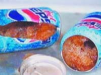 冰冻碳酸饮料变炸弹 男孩脸颊被击穿