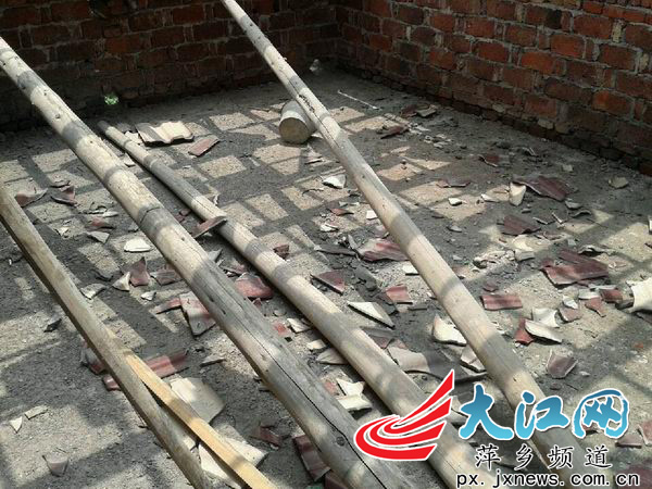 江西莲花县卫生局长被杀 嫌犯家遭近百人打砸