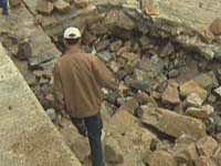 新闻追踪：三处护坝开工修复