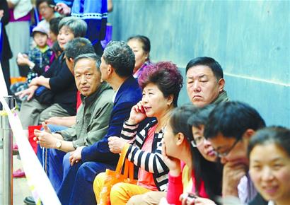 市南幼儿园报名 家长凌晨3点排队_市南 幼儿园