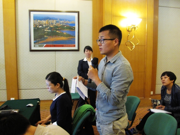 《青岛 市志》出版发行发布会记者