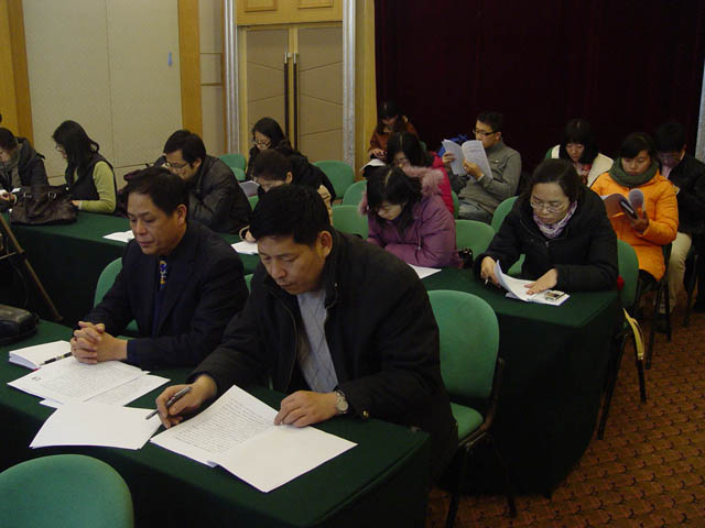 全市2011年社会救助情况和2012春节期间困难群众生活安排媒体记者