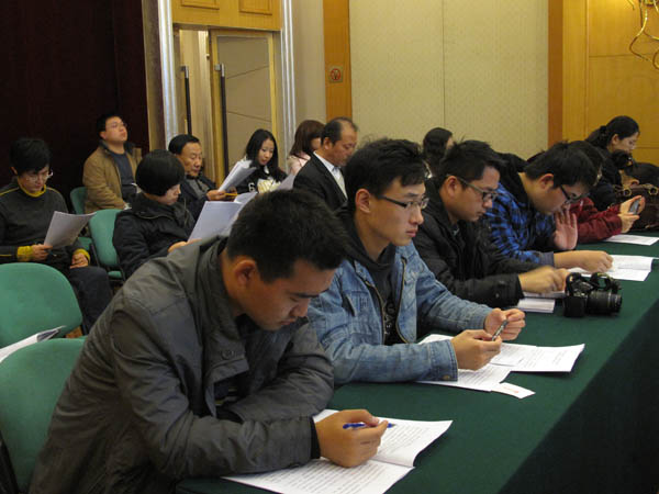 2011我市践行文化惠民 丰富群众文化生活的有关情况媒体记者