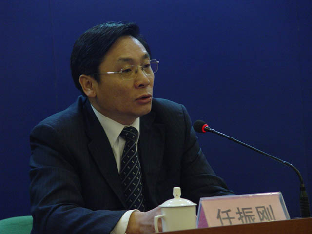 “青岛蓝色经济发展国际高峰论坛”新闻发布会 任振刚
