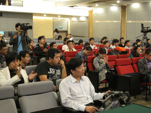 “双星杯2011国际大学群英辩论会”新闻发布会媒体记者