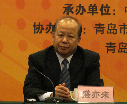 “双星杯2011国际大学群英辩论会”新闻发布会 盛亦来