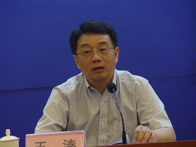 “全市宣传文化系统三个一切群众路线主题教育活动”新闻发布会 王溱
