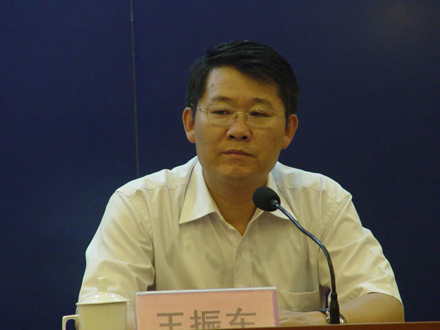 “2011年上半年全市经济运行情况”新闻发布会主持人 王振东