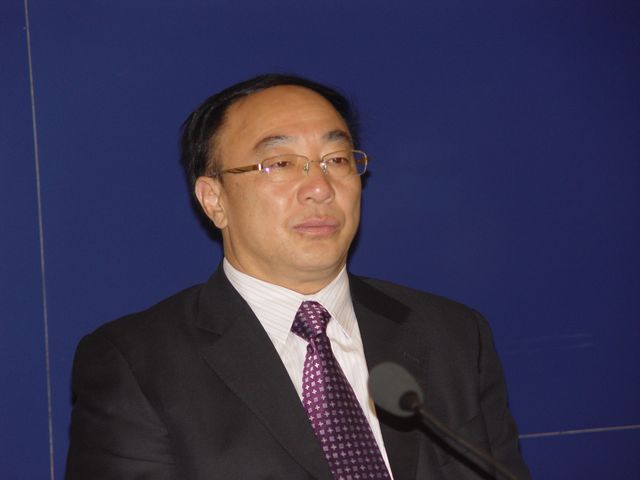 “多部门联合发布保障中高考顺利进行的有关措施”新闻发 王再清