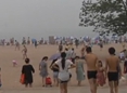 马上就办：又怕又怜 反常小伙你在哪儿