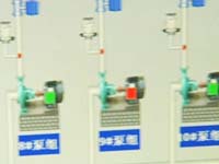 记者体验：与自来水工人挑战高温