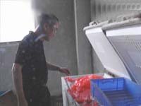 首批食品安全红黑名单公布：黑名单31家 红名单22家