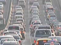 小马探路：快速路变成停车场