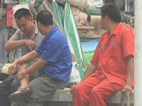 我为环卫工人献爱心 连锁店铺积极响应