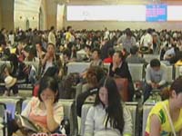 动车晚点两小时 旅客被困微博大吐苦水