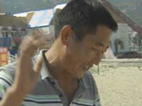 游客在仰口海滩遇险 救人的陈大哥找到了