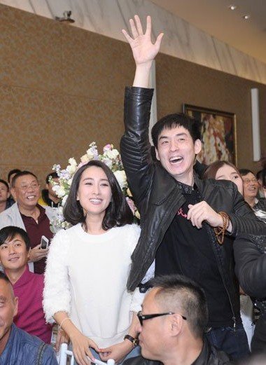 孔令辉前女友挽\齐大胜\参加婚礼