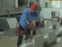 用汗水温暖城市 记者体验井下工作艰辛