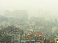 雾霾天切勿“轻装上阵” 戴上口罩很必要