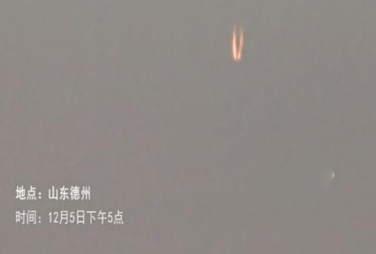 山东不明飞行物引关注 目击者称似相互追逐 - 