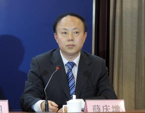 主持人：薛庆增