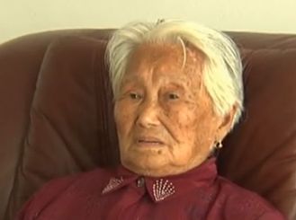 家有一“宝”：98岁老太分享长寿秘诀