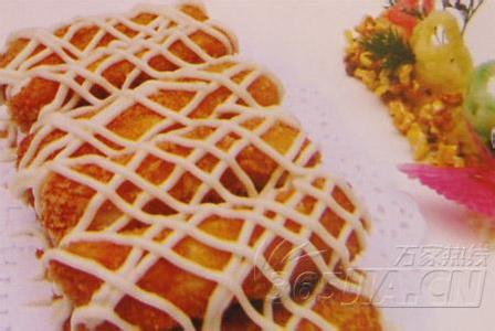 绝对美味：酥脆香浓的榴莲海鲜卷