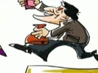 未收红包医生却遭暴打 谁给医生送红包？