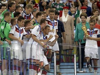 FIFA最新排名出炉:德国升至第1西班牙退居第7