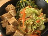 绝对美味：简单易做的蔬菜凉皮