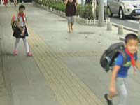 交通进入开学模式 交警预计1号早晚高峰流量比假期长三成