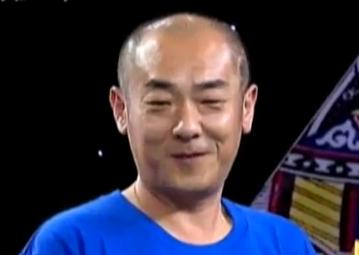 冠军PK之战：第一局两队零分持平 互不相让