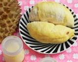 牛奶可以和榴莲一起吃吗？