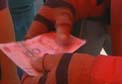 霸道宾馆侵占公共车位 无视执法部门