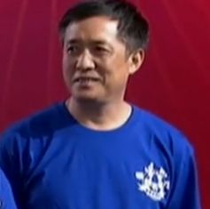 第一局：金鹰队4：0君子兰队取得领先
