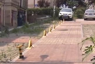 执法人员拆除违法建筑 租客限期搬走