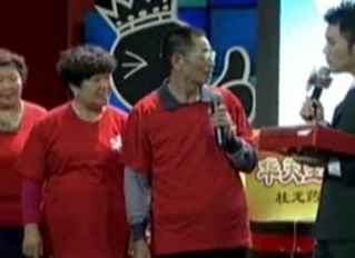 第一局：幸运猫队2分巧胜很淡定队