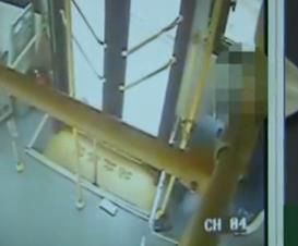 男子自导自演公交闹剧称考验人性