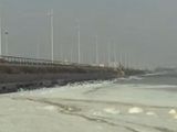 大风降温 海冰蔓延几十米